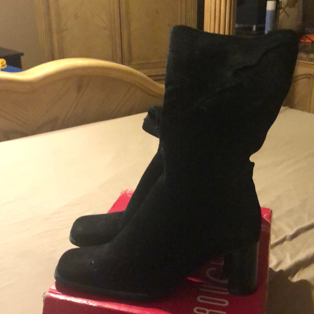 Black suede boots